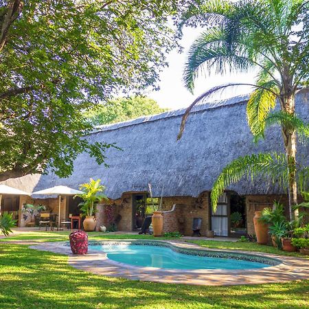 Nguni Lodge Виктория Фолс Екстериор снимка