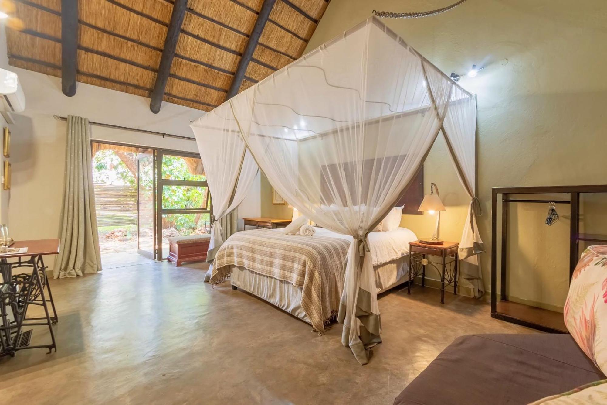 Nguni Lodge Виктория Фолс Екстериор снимка