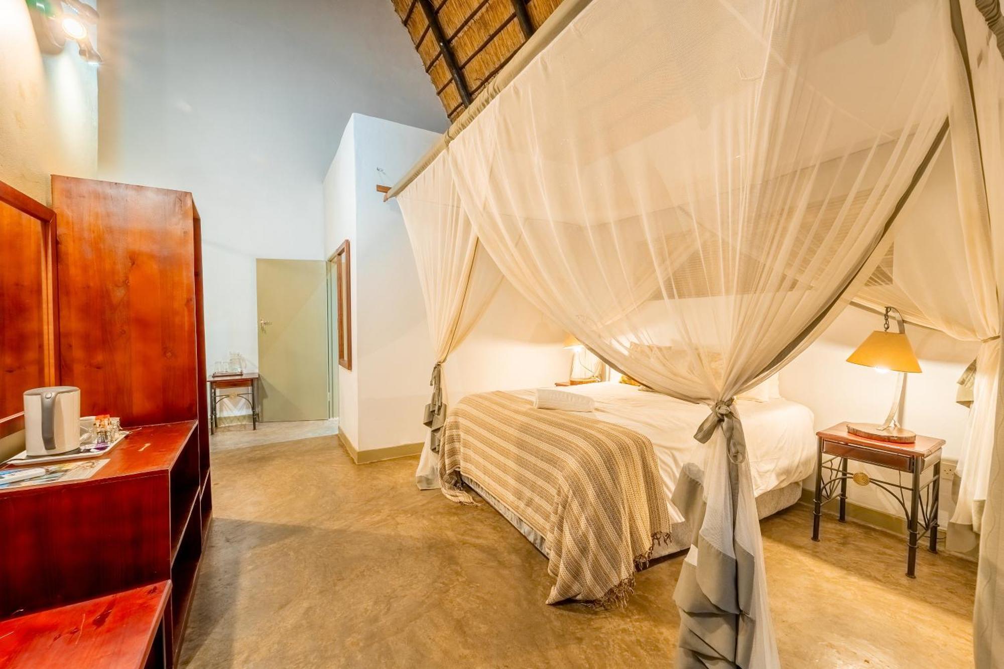 Nguni Lodge Виктория Фолс Екстериор снимка