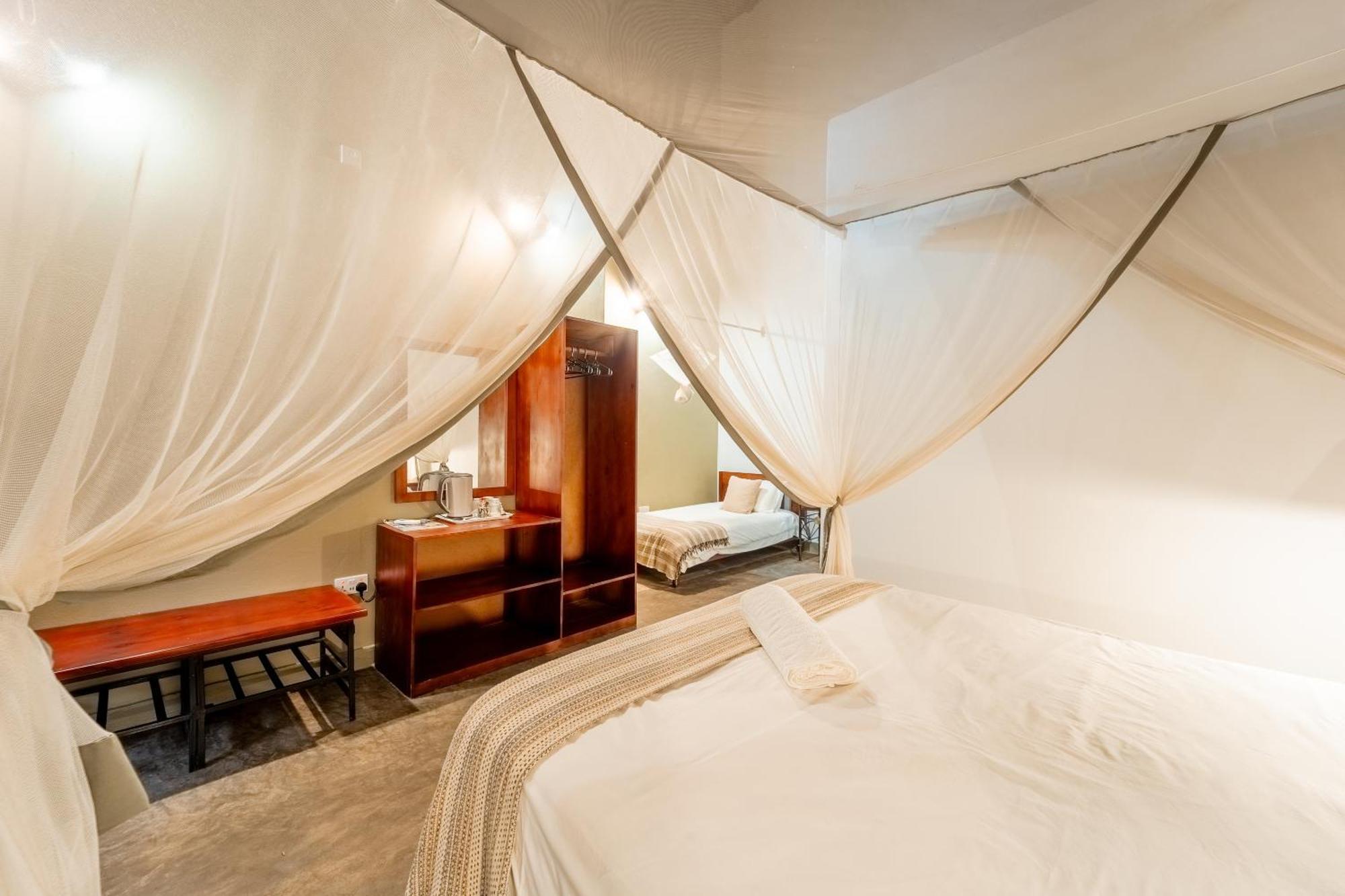 Nguni Lodge Виктория Фолс Екстериор снимка
