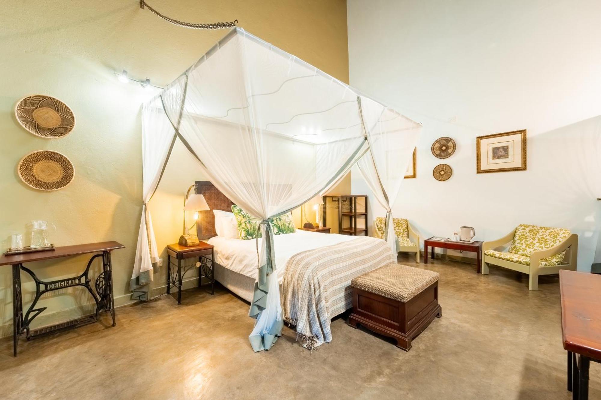 Nguni Lodge Виктория Фолс Екстериор снимка